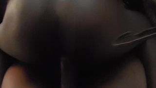 La black Anne-Marine se fait baiser par un black